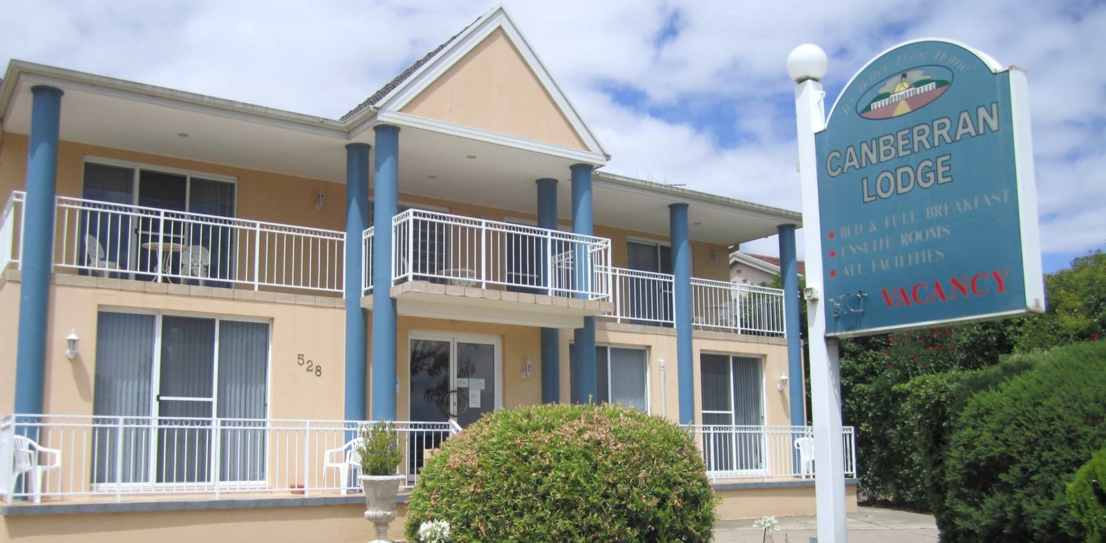 Canberran Lodge exterior