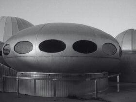 Photograph of the UFO on the campus of University of Canberra