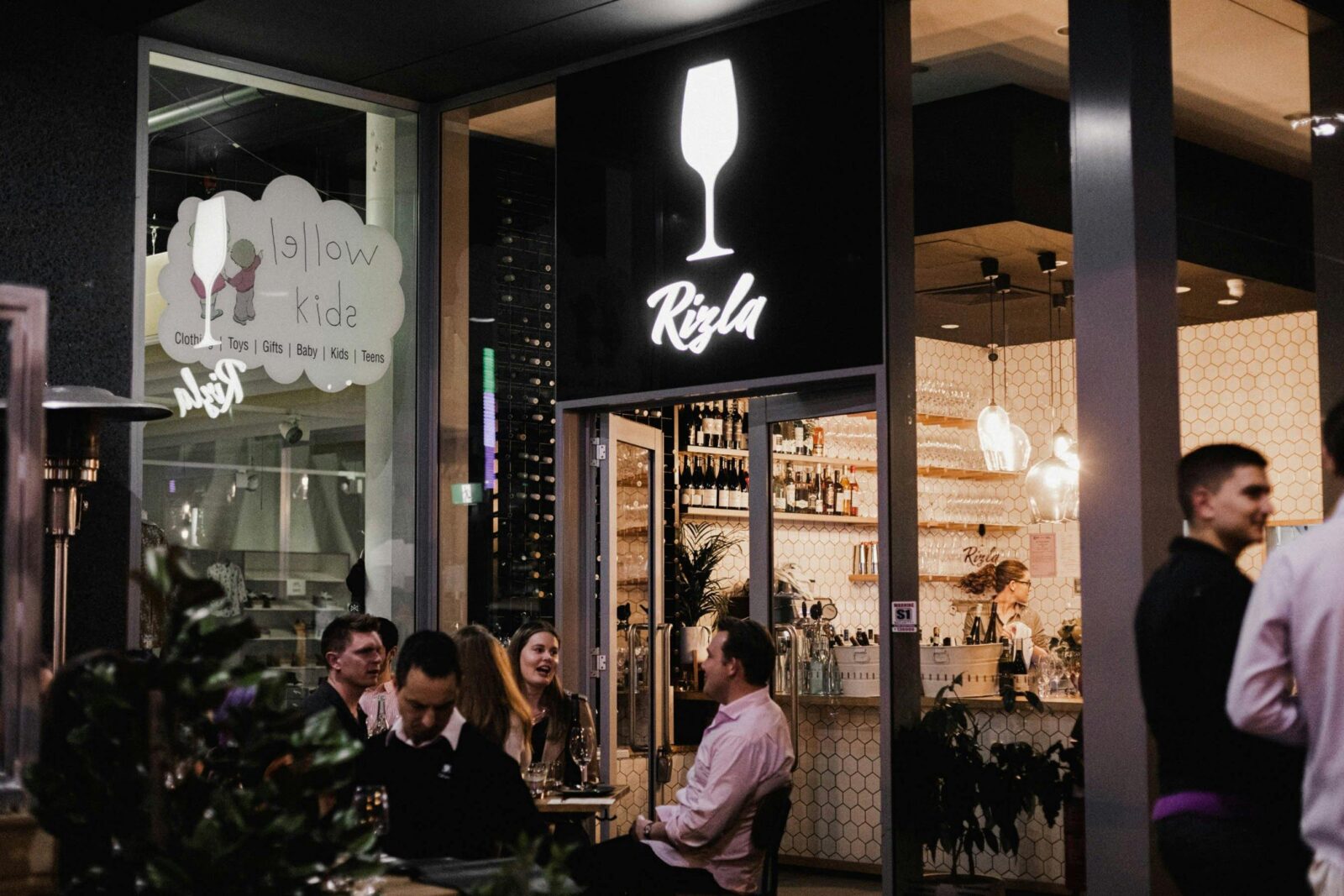 Evening drinks at RIzla