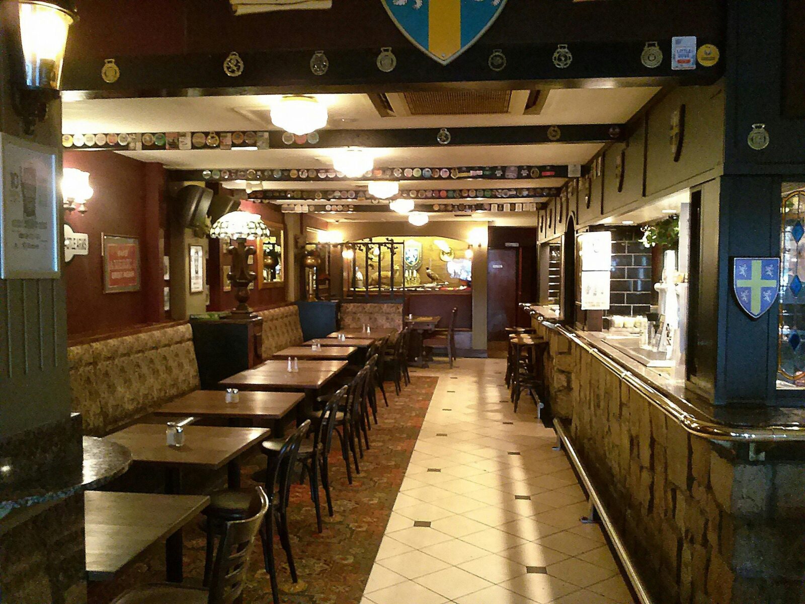 Traditional English style pub in the heart of Canberra