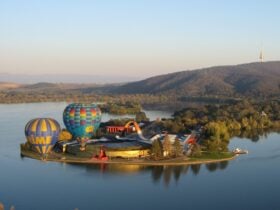 Dawn Drifters flight over Canberra