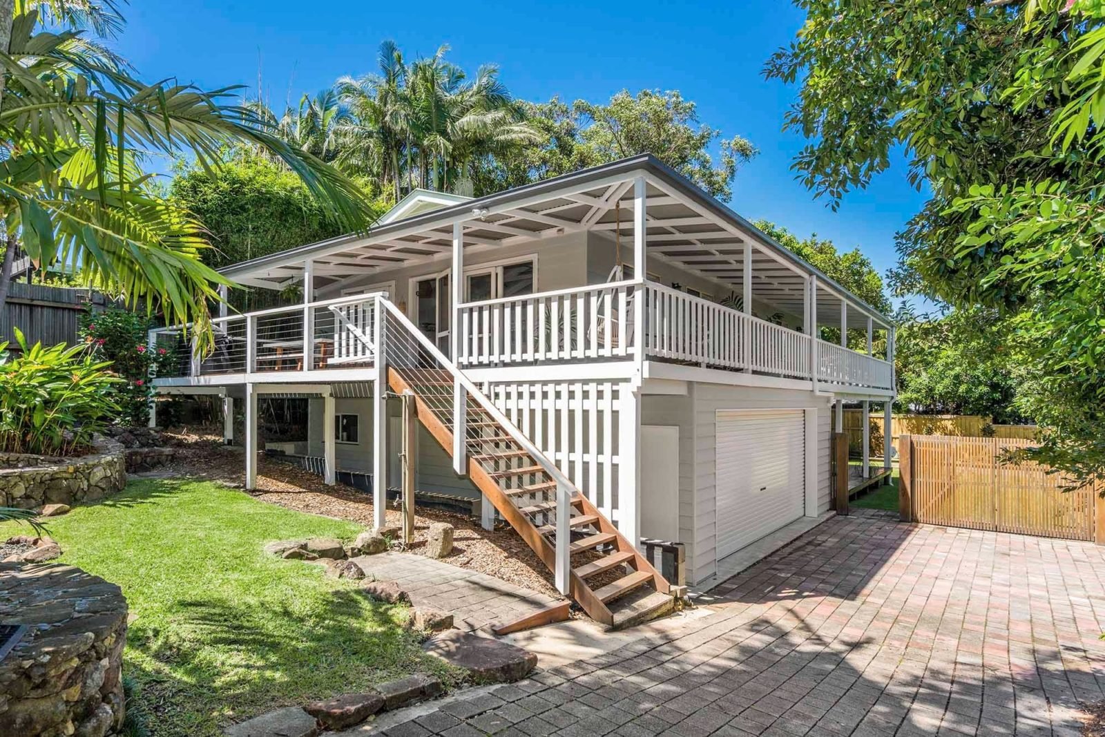 Hummingbird - Byron Bay - Front of House