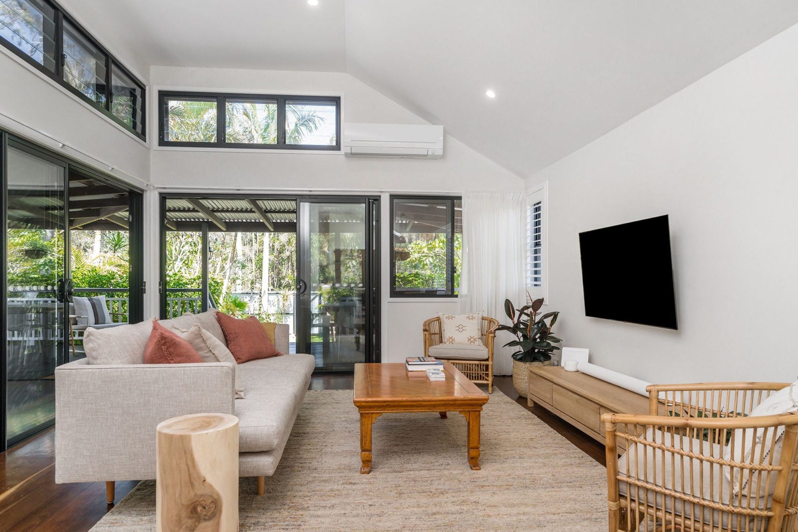 Solstice - Byron Bay - Lounge