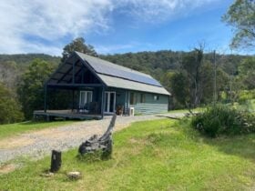 Light and Airy 2 bedroom cabin