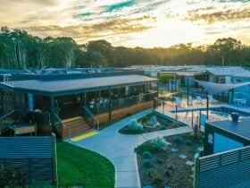 BIG4 Colonial Pool, Spa, BBQ and Camp Kitchen at sunset