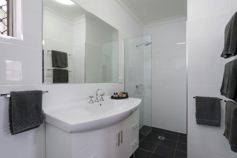 Twin Room Bathroom
