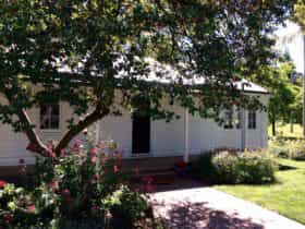 Cairnie "Old Rooms" Bed and Breakfast