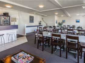 Caravilla Motel