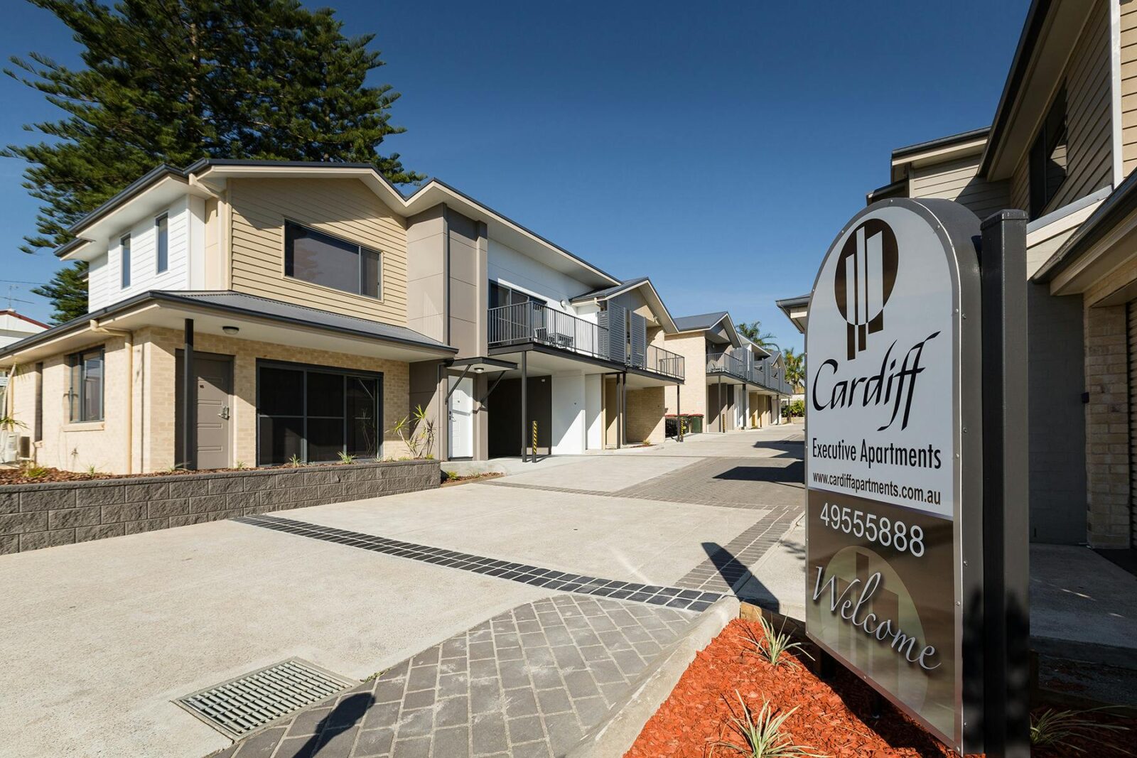 Front entrance to the Cardiff Executive Apartments
