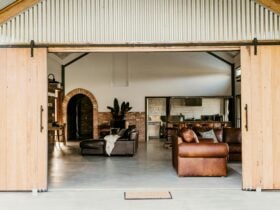 barn door entry