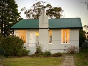Cosy cottage footsteps from mountain trails
