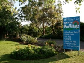 Welcome sign at par entry