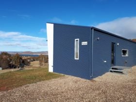 Enjoy the views at Eucumbene Lakeview Cottages