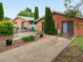 Fossicker Caravan Park