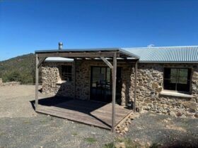 Frenchies Hut Outside