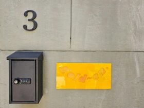 Gold-en Remedy Bar & Guesthouse - Entrance