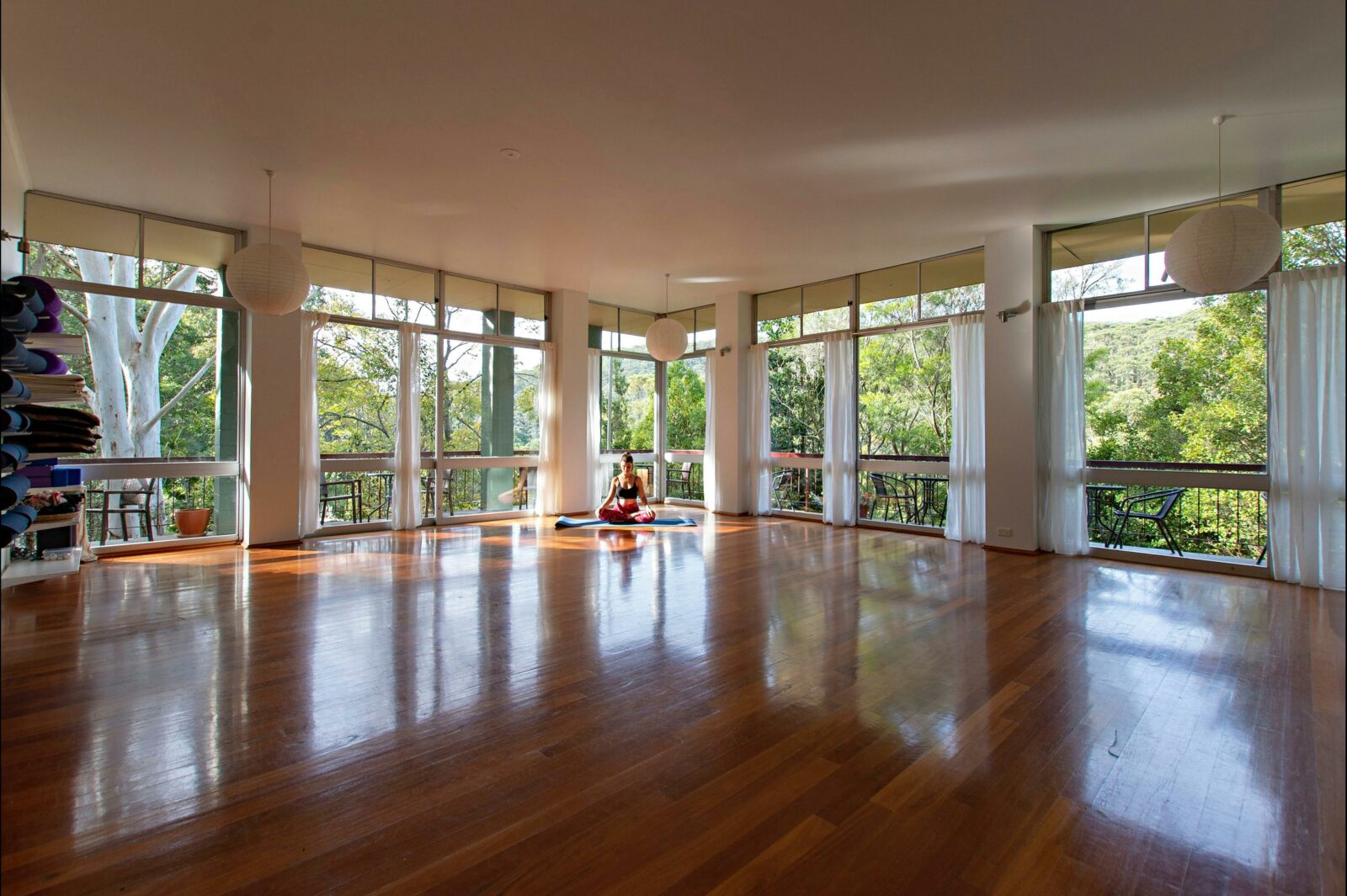Luna Room