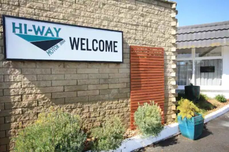 Hi-Way Motor Inn