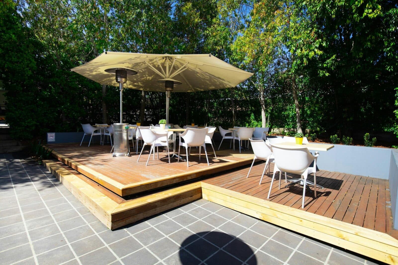 Horse and Jockey Hotel Homebush - Beer Garden