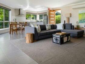 peace and tranquility at Lakeview with outdoor dining area