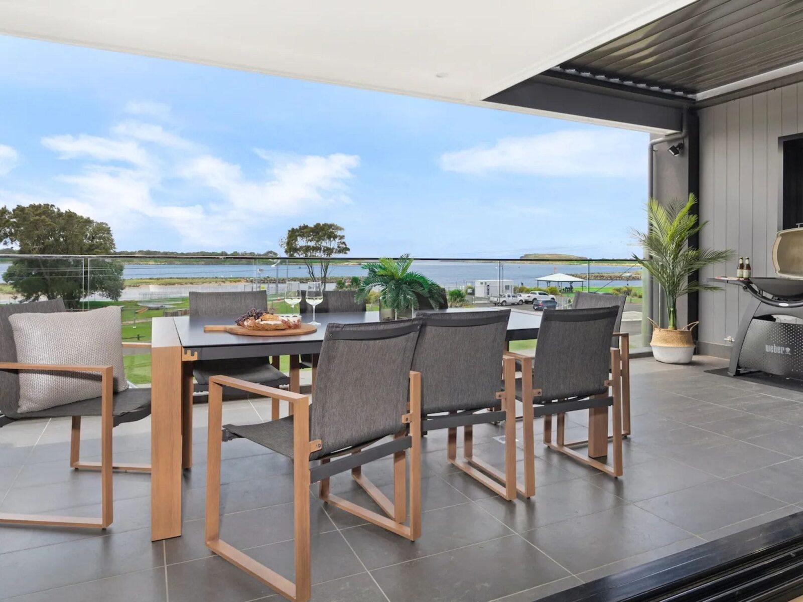 Fb056491 7446 8ede Ccd6 Efd1c56de382 H9qdl1f