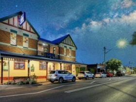 Maclean hotel street view