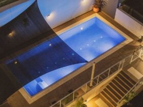Hotel Pool