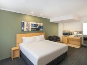 Accessible Queen room