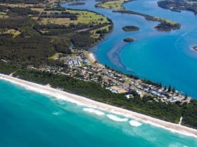 Ocean Shores Holiday Park - Manning Point