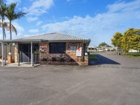 Palm Valley motel Tarro