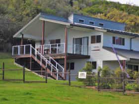 point plumer cottages