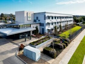 Quality Hotel Rules Club exterior in Wagga Wagga