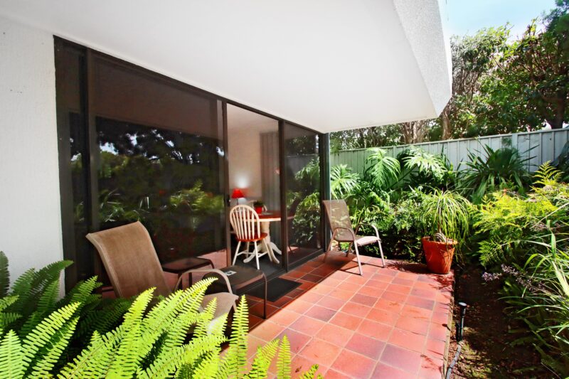 Twin single patio