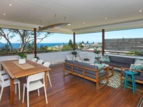 Views to ocean from the entertaining deck