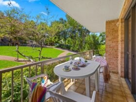 Shelly Cove-Shelley Beach-Balcony