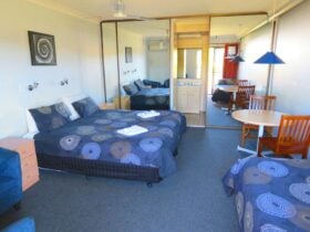 Sisleys Motel