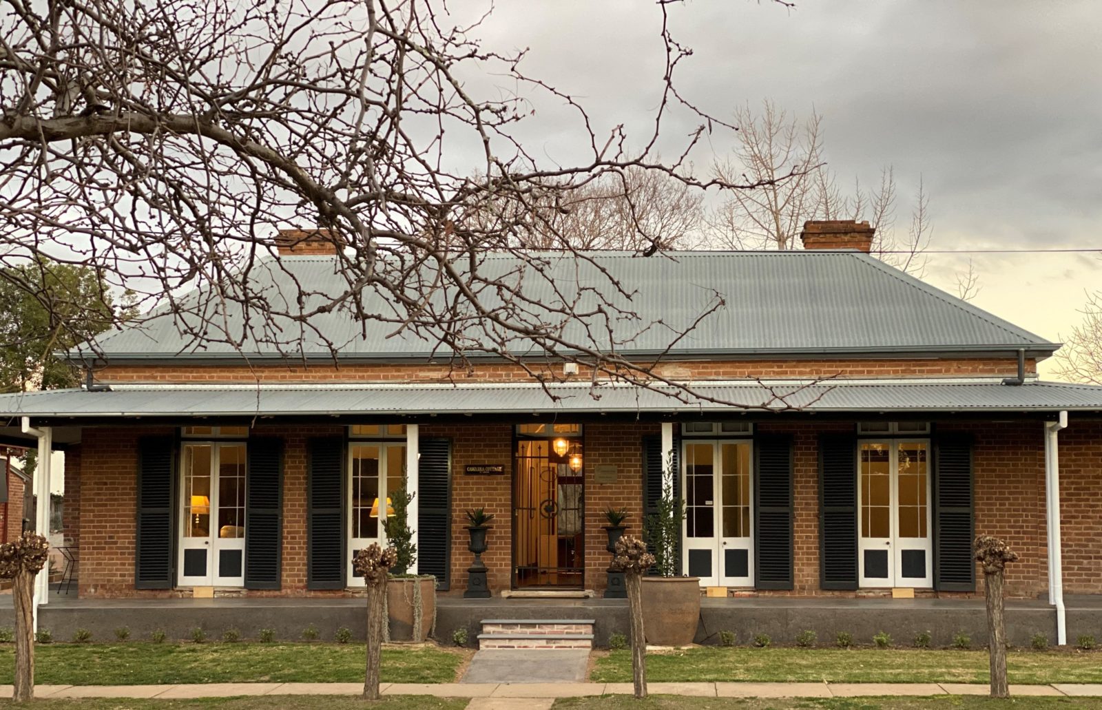 Cawarra on the Park Mudgee - Front