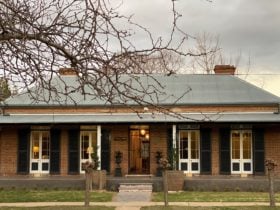 Cawarra on the Park Mudgee - Front