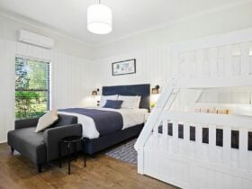 Super Deluxe Family Room