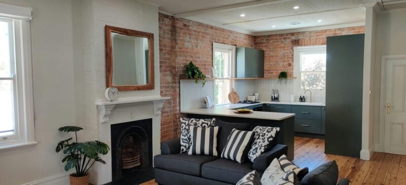lounge/kitchen