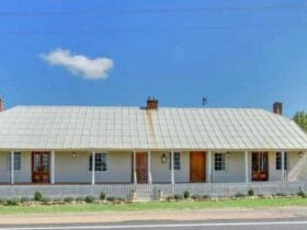 The old Squatters Arms - circa 1841