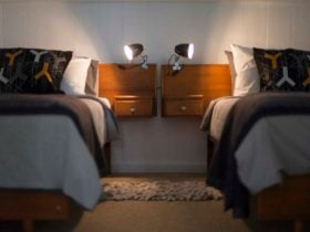 twin room