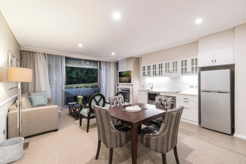 One Bedroom Dining
