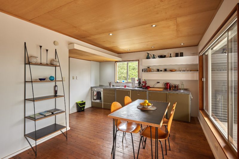 Kitchen & dining