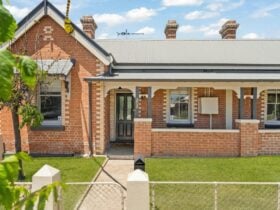 Old heritage home in Bathurst, beautiful characteristics
