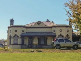 The exterior of Athol in Hill End Historic Site. Photo: Debby McGerty © OEH
