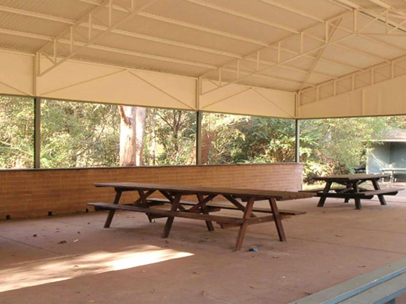 Commandment Rock picnic area shelter, Lane Cove National Park. Photo: Nathan Askey-Doran © DPIE