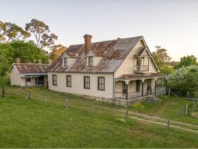 The exterior of Craigmoor House in Hill End Historic Site. Photo: John Spencer © DPE