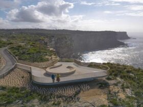 Yiningma lookout, aerial view of Bluefish Point from North Head. Photo: John Spencer © DCCEEW