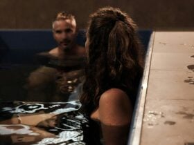 Clients relaxing in a plunge pool